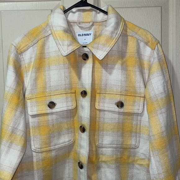 OLD NAVY Plaid Soft-Brushed Utility Shacket - Picture 2 of 4